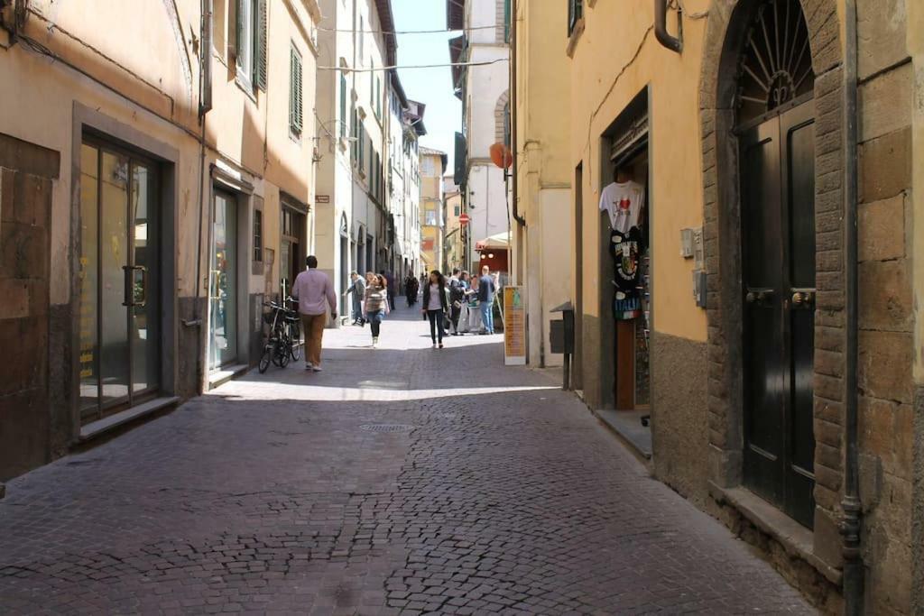 Appartamento Moderno In Centro Storico Lucca Buitenkant foto