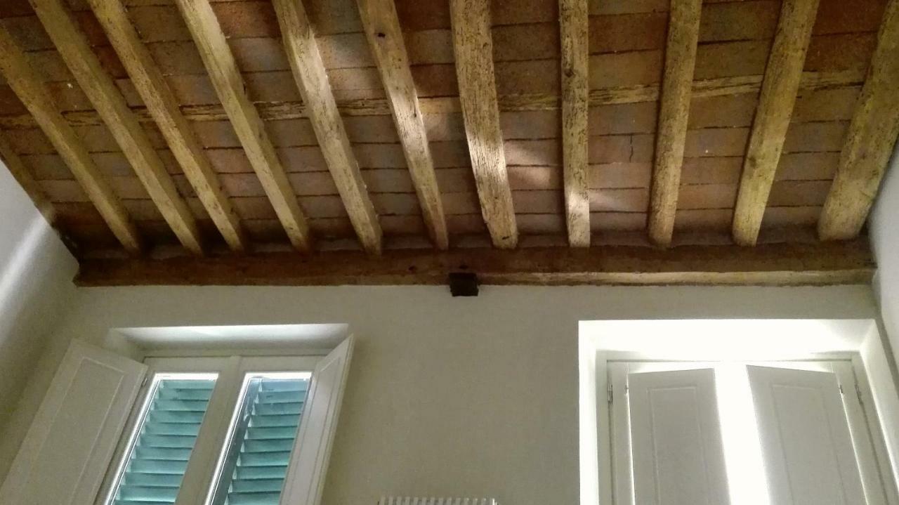 Appartamento Moderno In Centro Storico Lucca Buitenkant foto